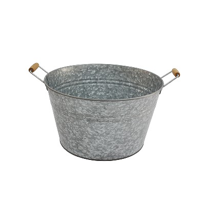 Galvanized metal drink tub