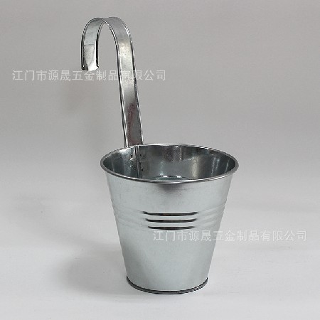 厂家定制铁皮花桶挂式花盆可拆卸挂钩花桶铁皮桶美式阳台壁挂花桶