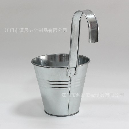 厂家定制铁皮花桶挂式花盆可拆卸挂钩花桶铁皮桶美式阳台壁挂花桶