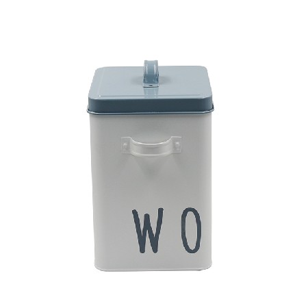Pet Treat and Food Storage Tin with Lid and Scoop