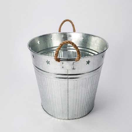 Galvanied party tub with rope handle